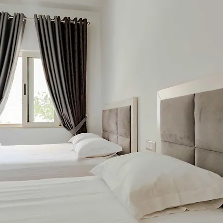 Bukuroshi Daire Borş